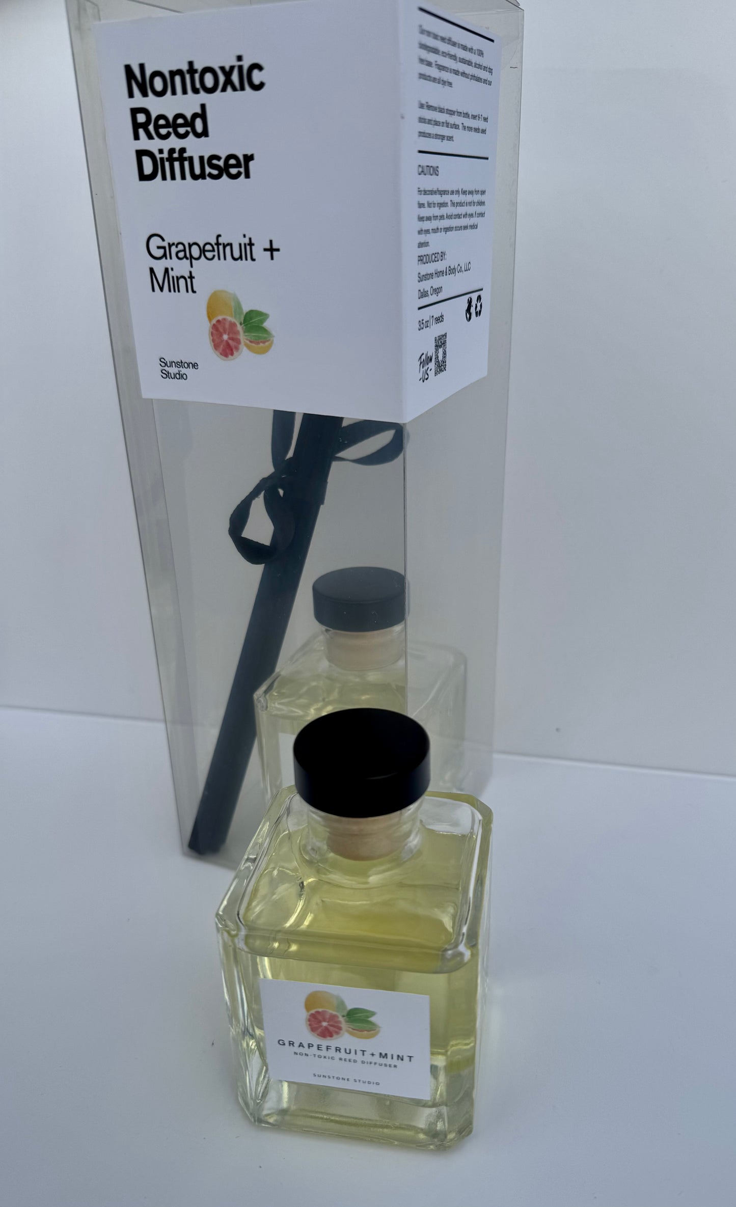 Nontoxic Reed Diffuser • Grapefruit + Mint