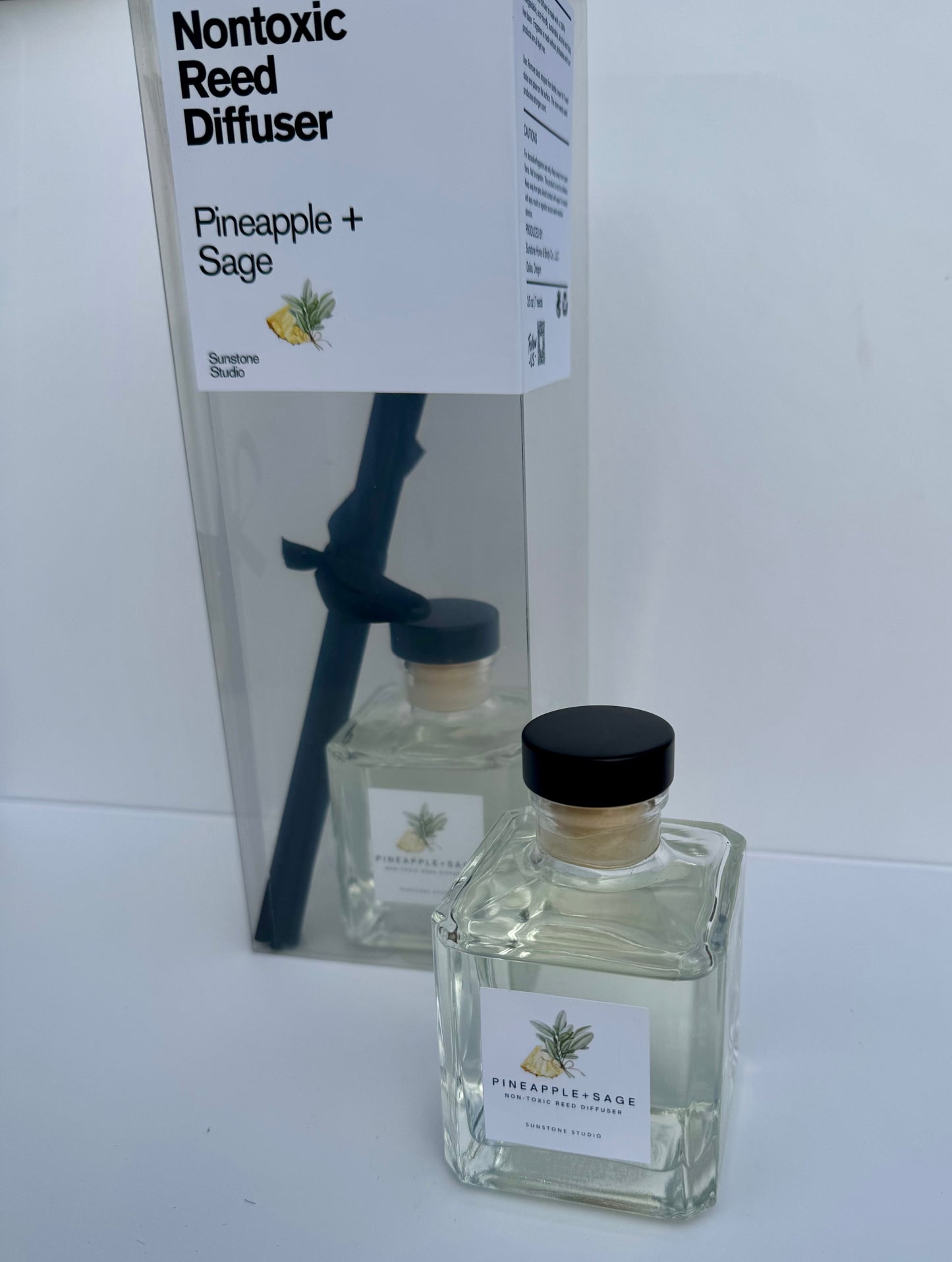 Nontoxic Reed Diffuser • Pineapple Sage
