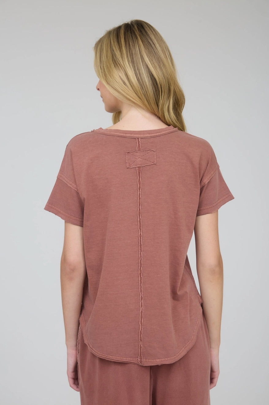 The Emery Raw Edge Tee – TerraCotta