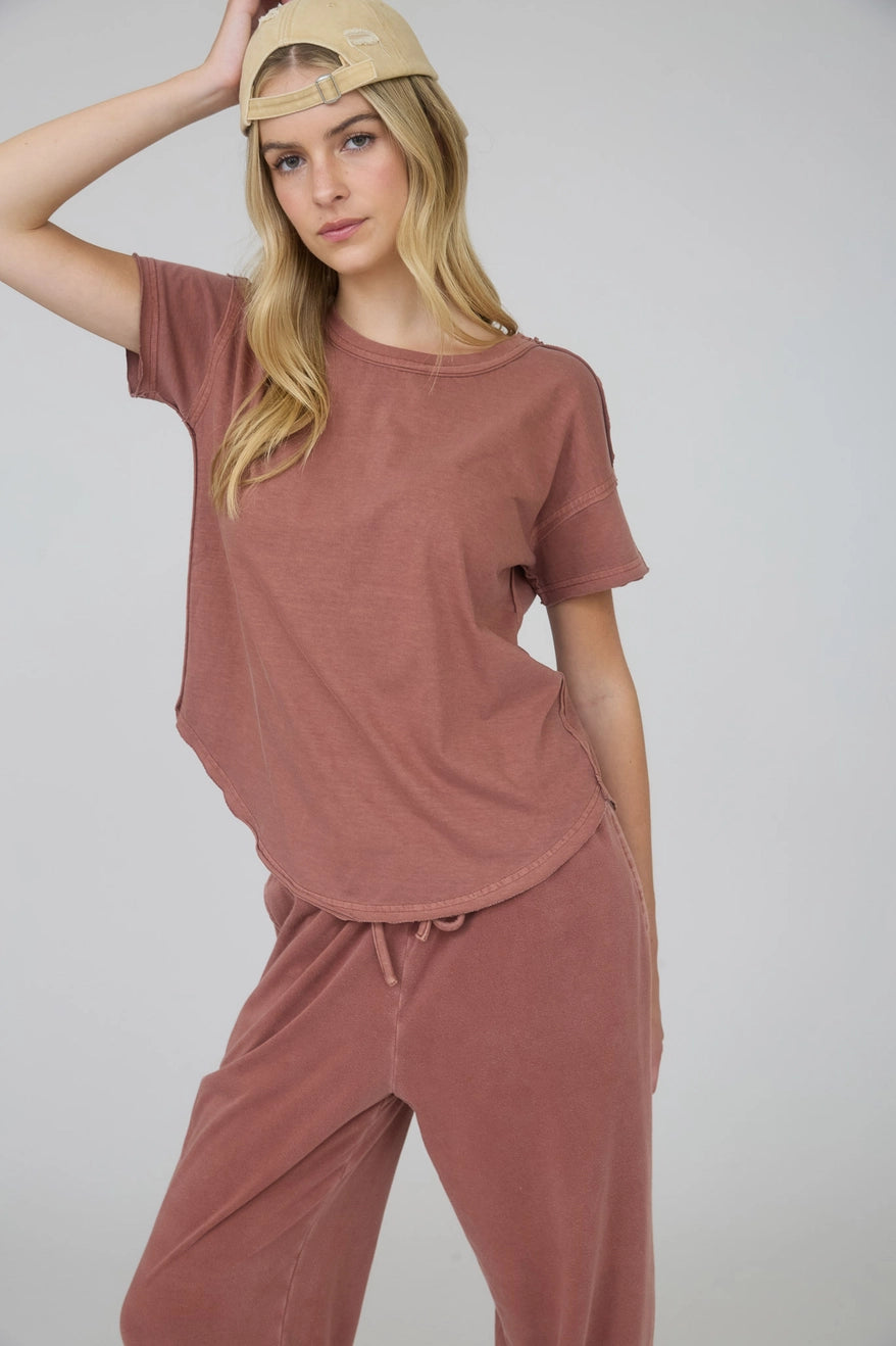 The Emery Raw Edge Tee – TerraCotta